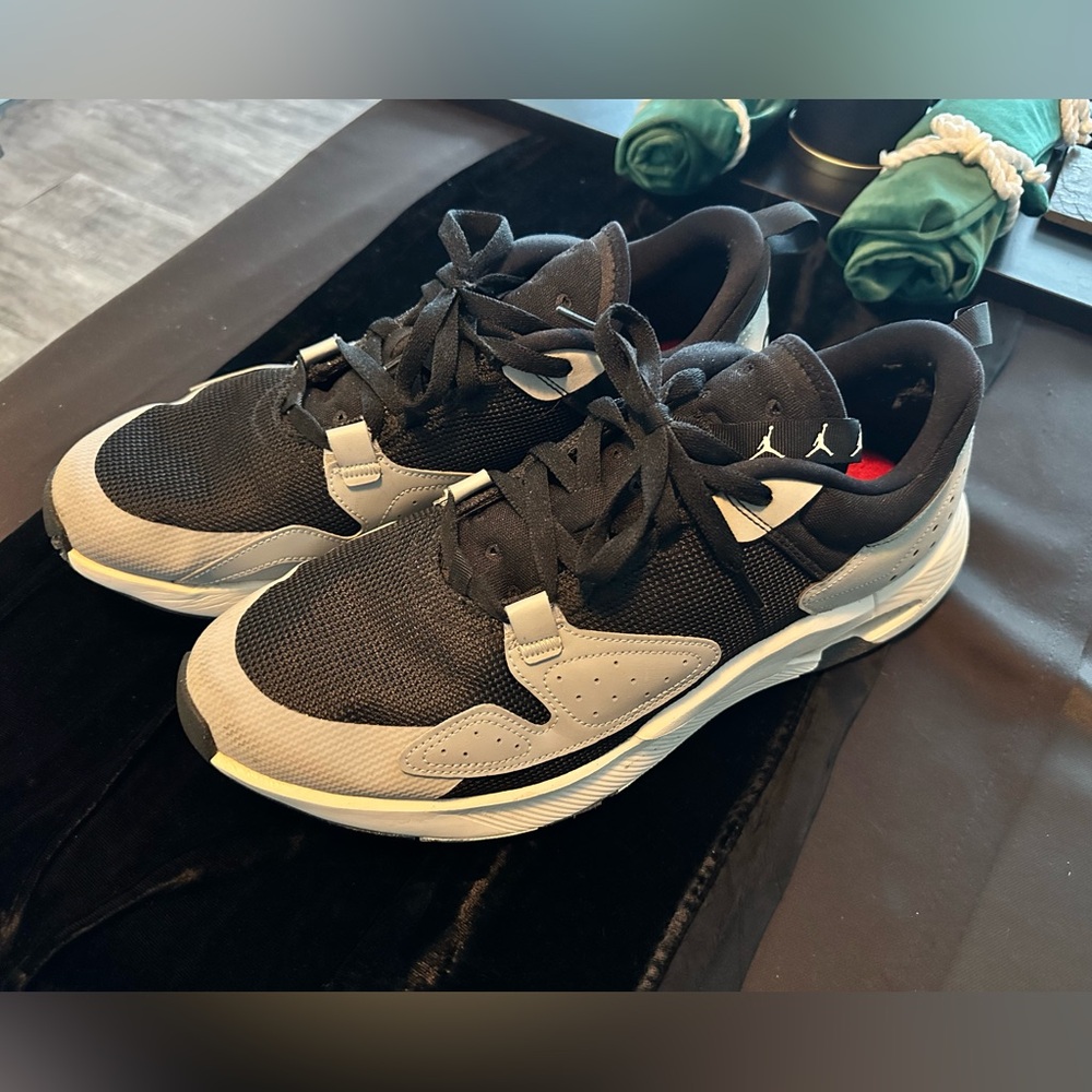 Jordan Air Cadence Black Light Smoke Grey Size 13